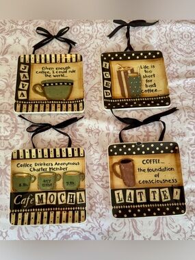 Nica Coffee Plaque Set in Black and Tan
